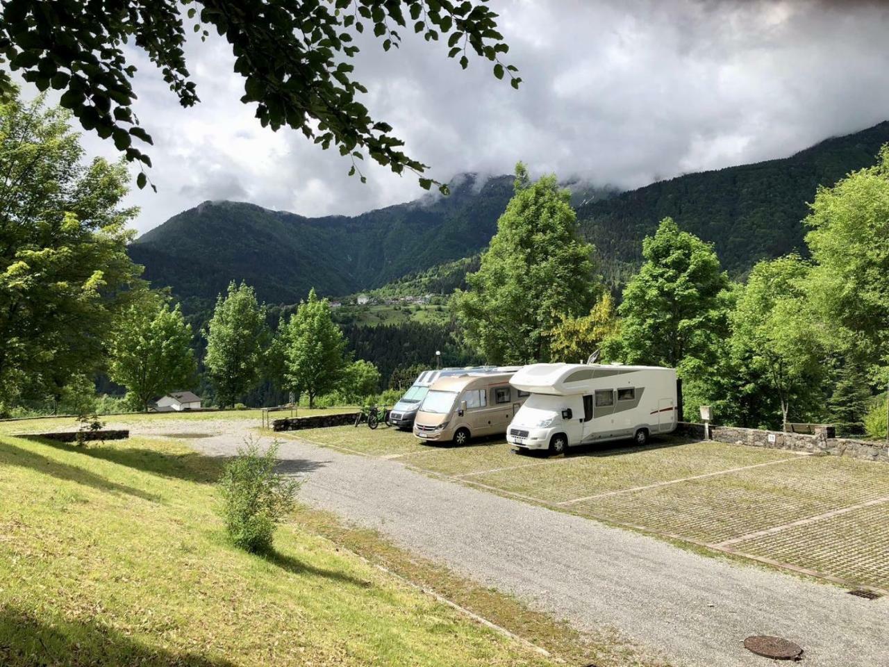 Camping & Caravan Zoncolan Ovaro Εξωτερικό φωτογραφία